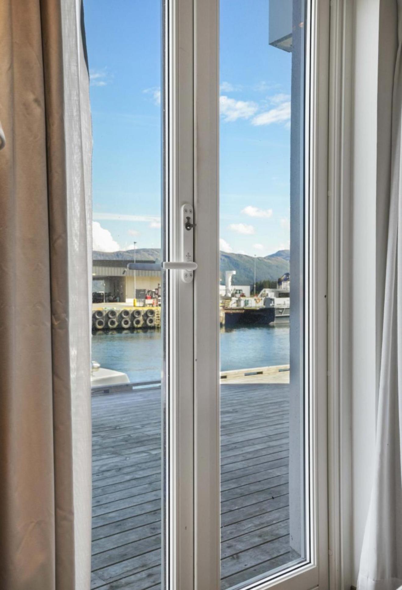 Floro Apartments Hotell Eksteriør billede